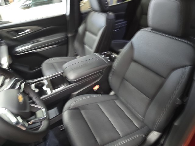 New 2027 Chevrolet Traverse LT w/ Driver Confidence Package AWD/4WD image 18