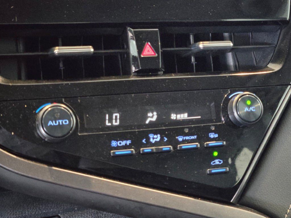 Used 2024 Toyota Camry SE FWD image 24