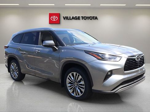 New 2026 Toyota Highlander Platinum AWD/4WD image 7