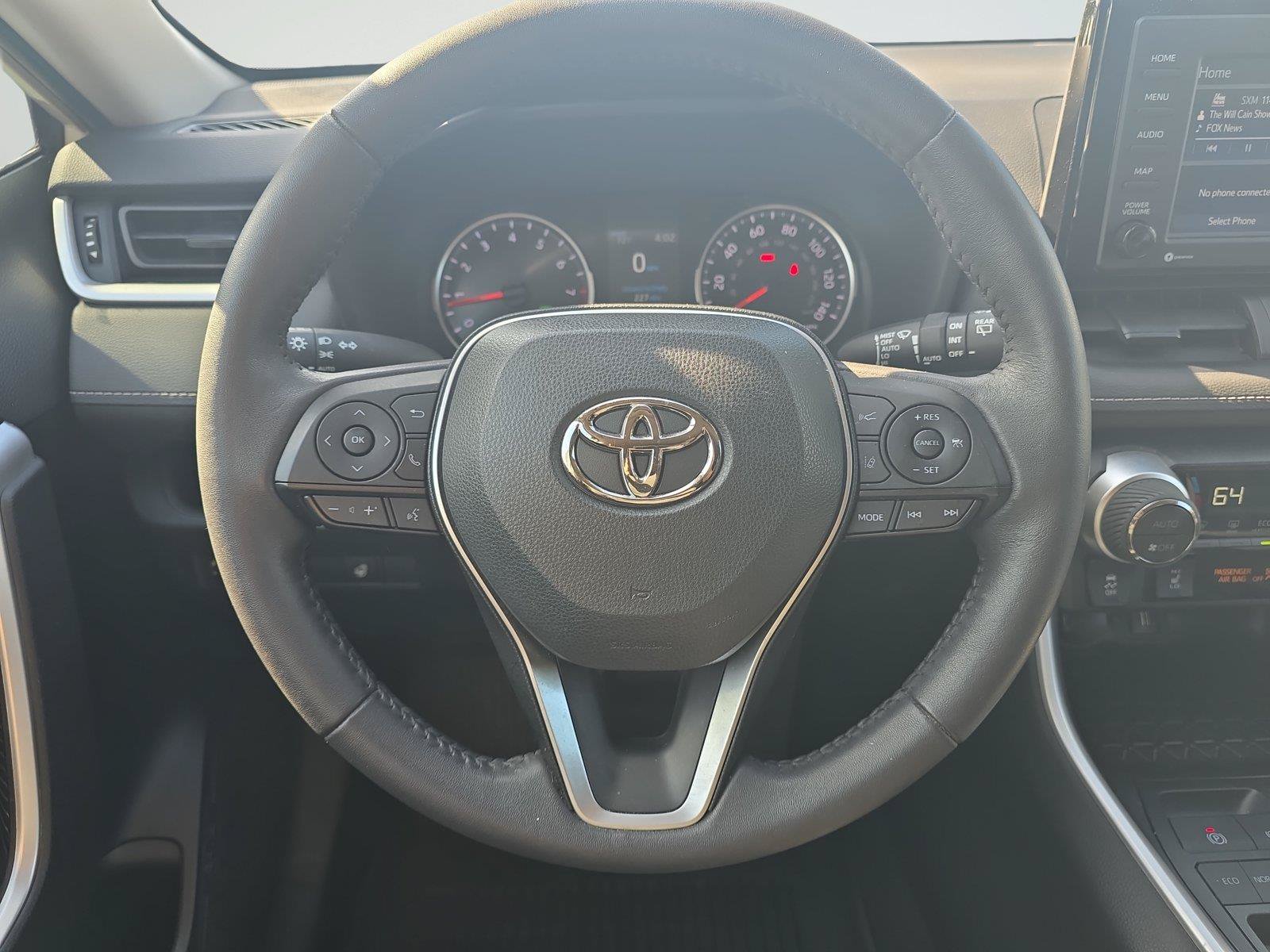 Used 2022 Toyota RAV4 XLE w/ XLE Grade Weather Package FWD image 10