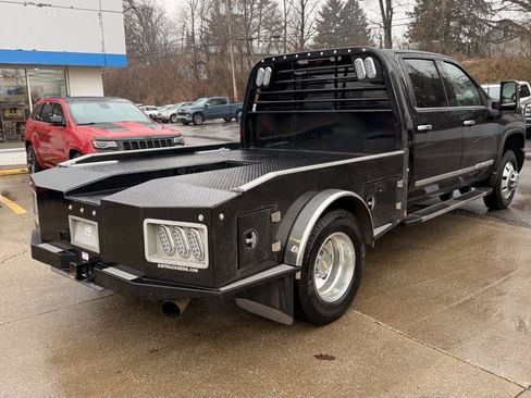 Used 2024 Chevrolet Silverado 3500 High Country w/ High Country Premium Package image 6