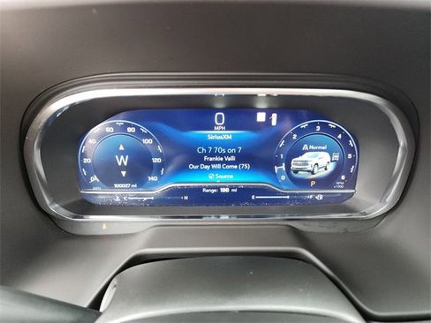 Used 2023 Chevrolet Tahoe Z71 w/ Luxury Package image 30