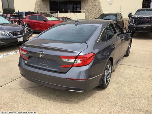 Used 2019 Honda Accord EX image 5