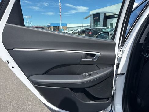 Used 2025 Hyundai Sonata SEL FWD image 29