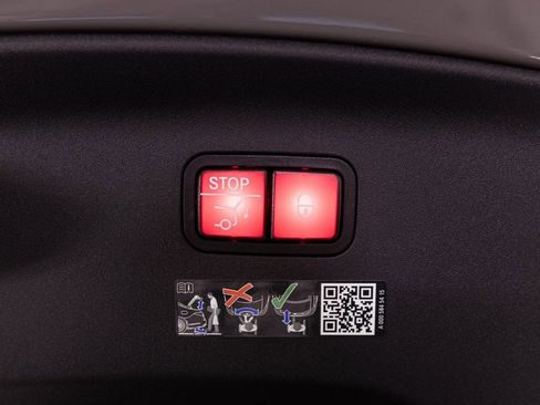 Used 2026 Mercedes-Benz AMG GT 63 image 31