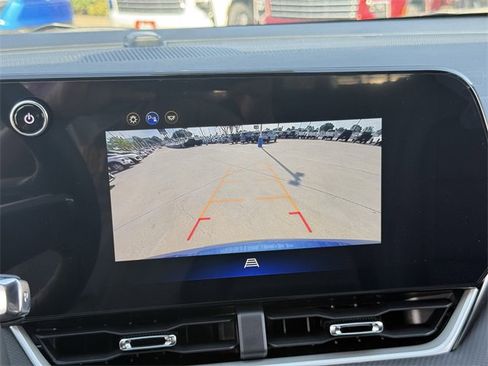 New 2026 Chevrolet Equinox LT w/ Convenience Package II image 16