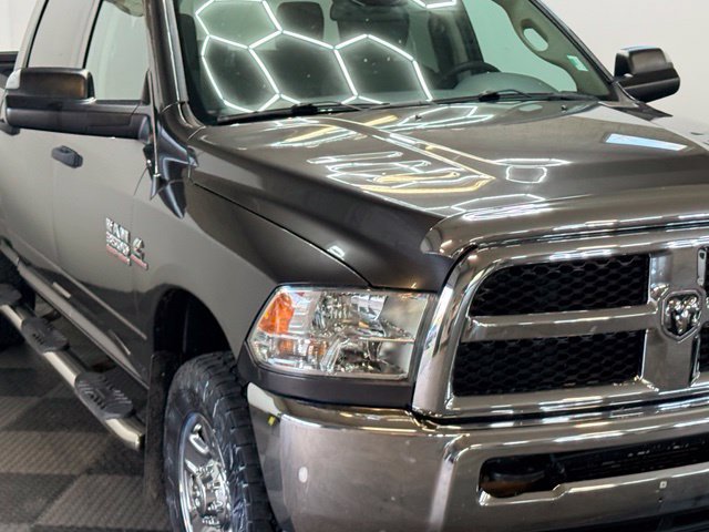 Used 2018 RAM 3500 Tradesman w/ Chrome Appearance Group AWD/4WD image 2