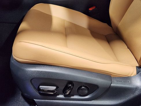 Used 2023 Lexus UX 250h FWD w/ Accessory Package (Z2) image 44