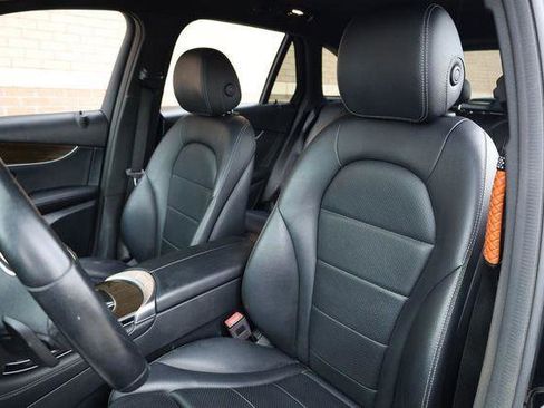 Used 2020 Mercedes-Benz GLC 300 4MATIC image 17