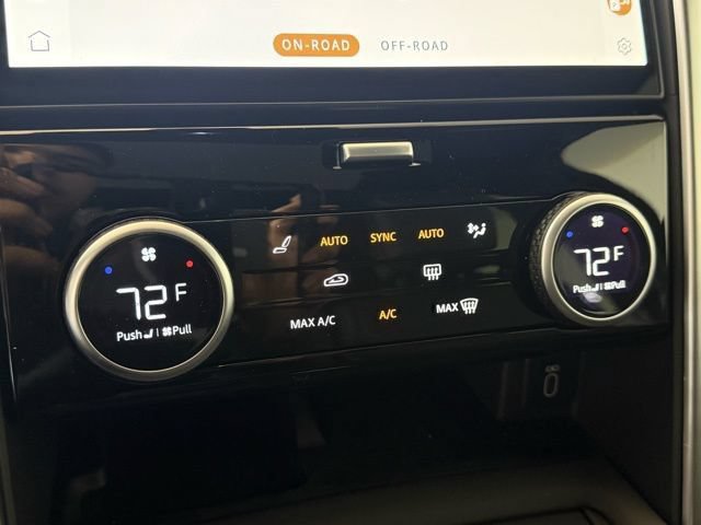 Used 2026 Land Rover Discovery S AWD/4WD image 38