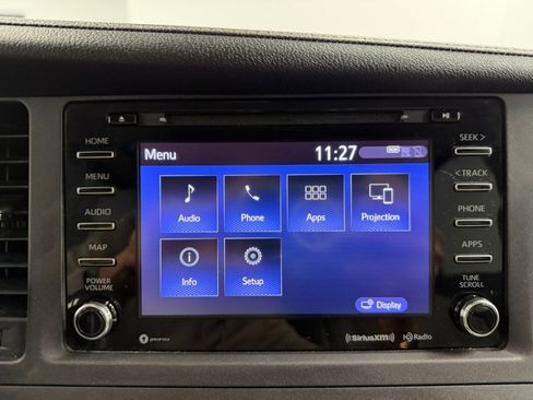 Used 2020 Toyota Sienna XLE image 55