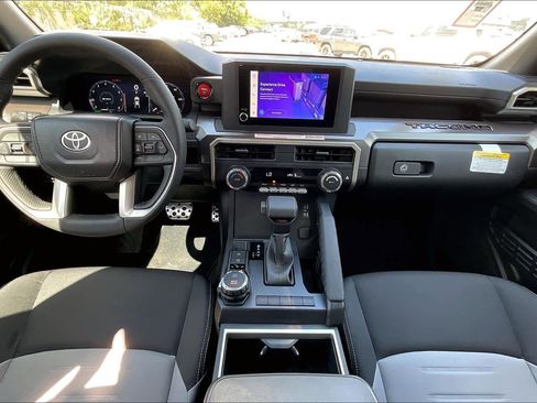 Used 2024 Toyota Tacoma TRD Sport image 5