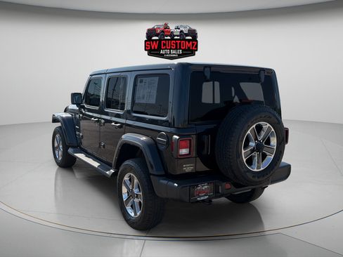 Used 2021 Jeep Wrangler Unlimited Sahara AWD/4WD image 5
