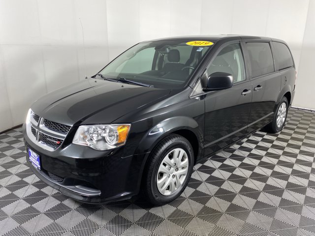 Used 2019 Dodge Grand Caravan SE w/ UConnect Hands-Free Group FWD image 9