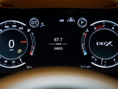 Used 2021 Aston Martin DBX AWD/4WD image 44