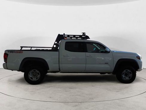 Used 2016 Toyota Tacoma TRD Off-Road image 6