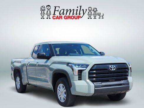 Used 2024 Toyota Tundra SR5 w/ SR5 Premium Package image 2