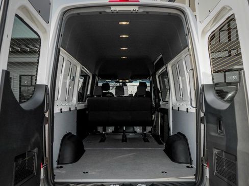 Used 2026 Mercedes-Benz Sprinter 2500 image 10