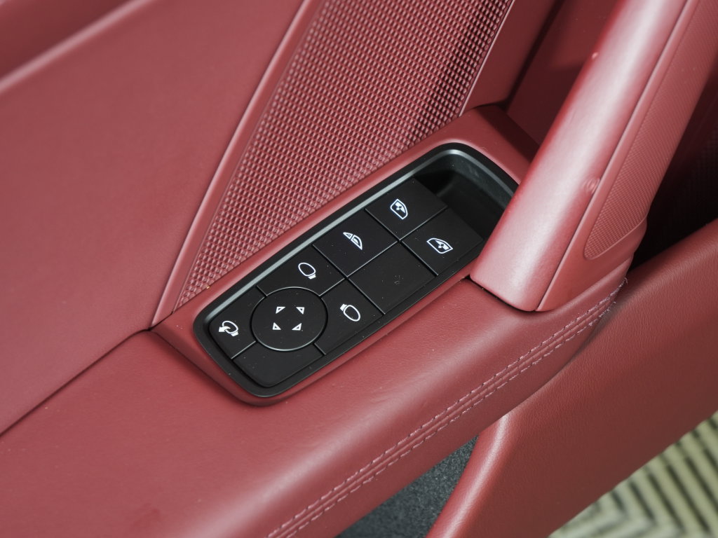 Certified 2023 Porsche 911 Carrera GTS w/ Premium Package RWD image 28