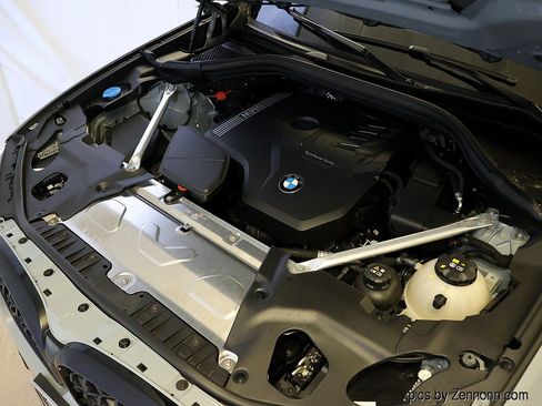 Used 2023 BMW X4 xDrive30i w/ M Sport Package AWD/4WD image 37