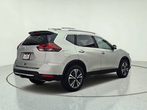 Used 2019 Nissan Rogue SV w/ Sun & Sound Touring Package AWD/4WD image 6