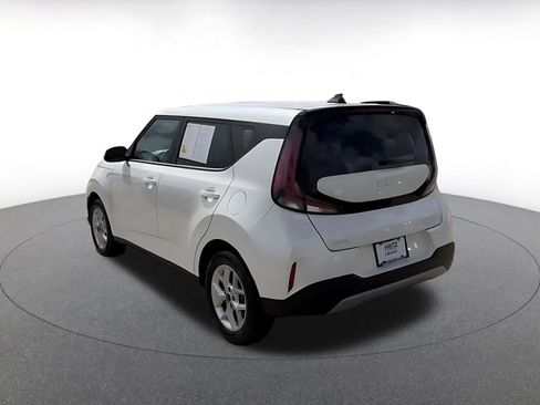 Used 2025 Kia Soul LX w/ LX Technology Package image 11