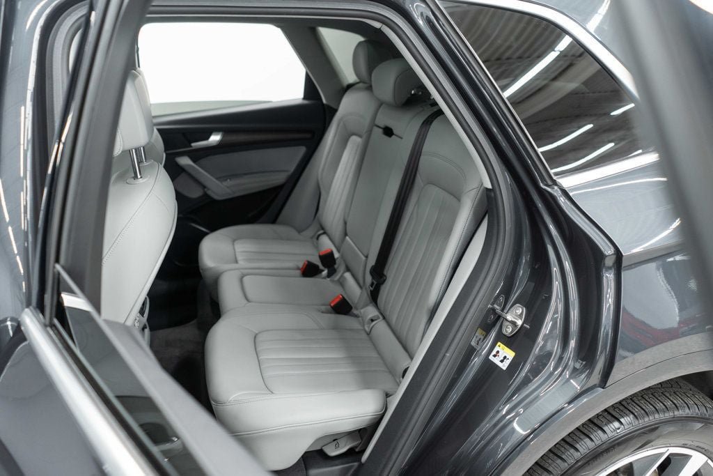 Used 2021 Audi Q5 2.0T Premium Plus w/ Premium Plus Package AWD/4WD image 31