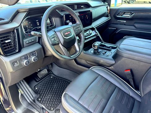Used 2024 GMC Sierra 1500 AT4X image 11