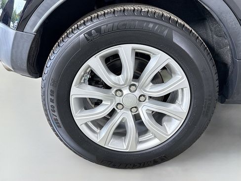 Used 2018 Land Rover Range Rover Evoque SE image 31