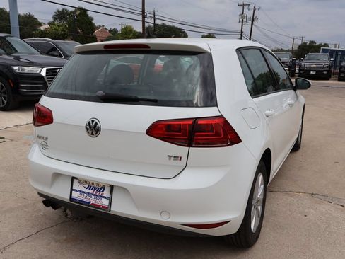 Used 2016 Volkswagen Golf 4-Door FWD image 7
