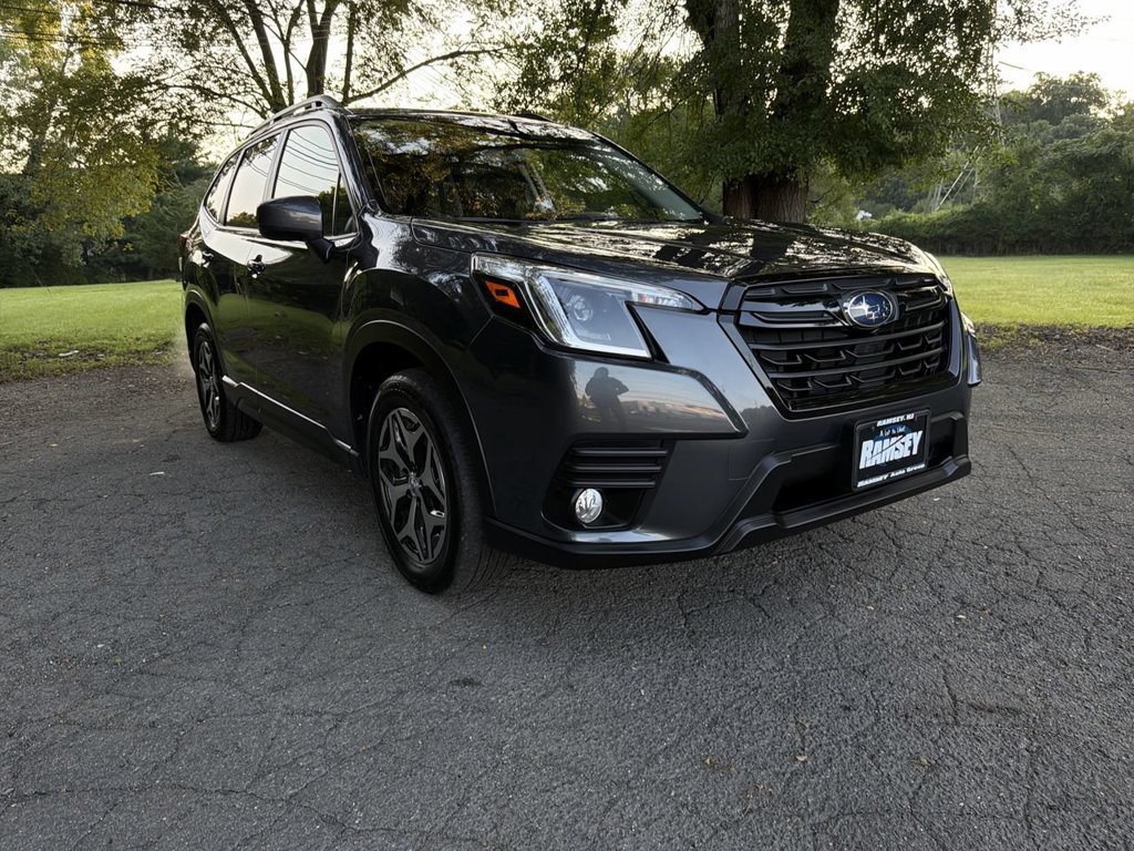 Certified 2023 Subaru Forester Premium AWD/4WD image 2