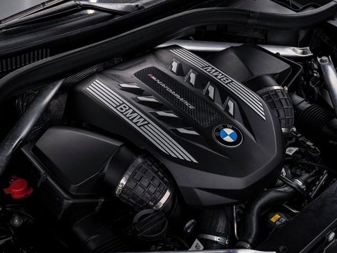 Used 2020 BMW X5 M50i w/ Executive Package image 29