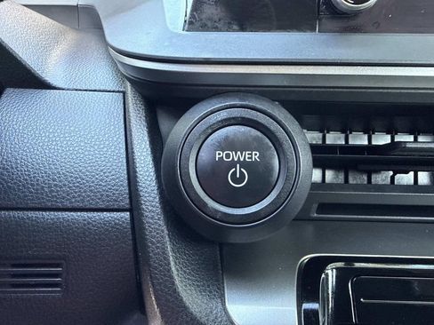 Used 2024 Toyota Prius LE FWD image 28
