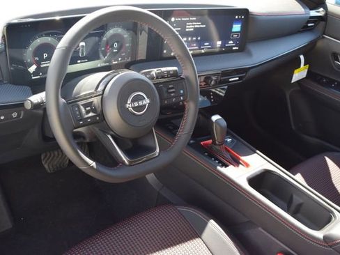 New 2026 Nissan Kicks SR FWD image 10
