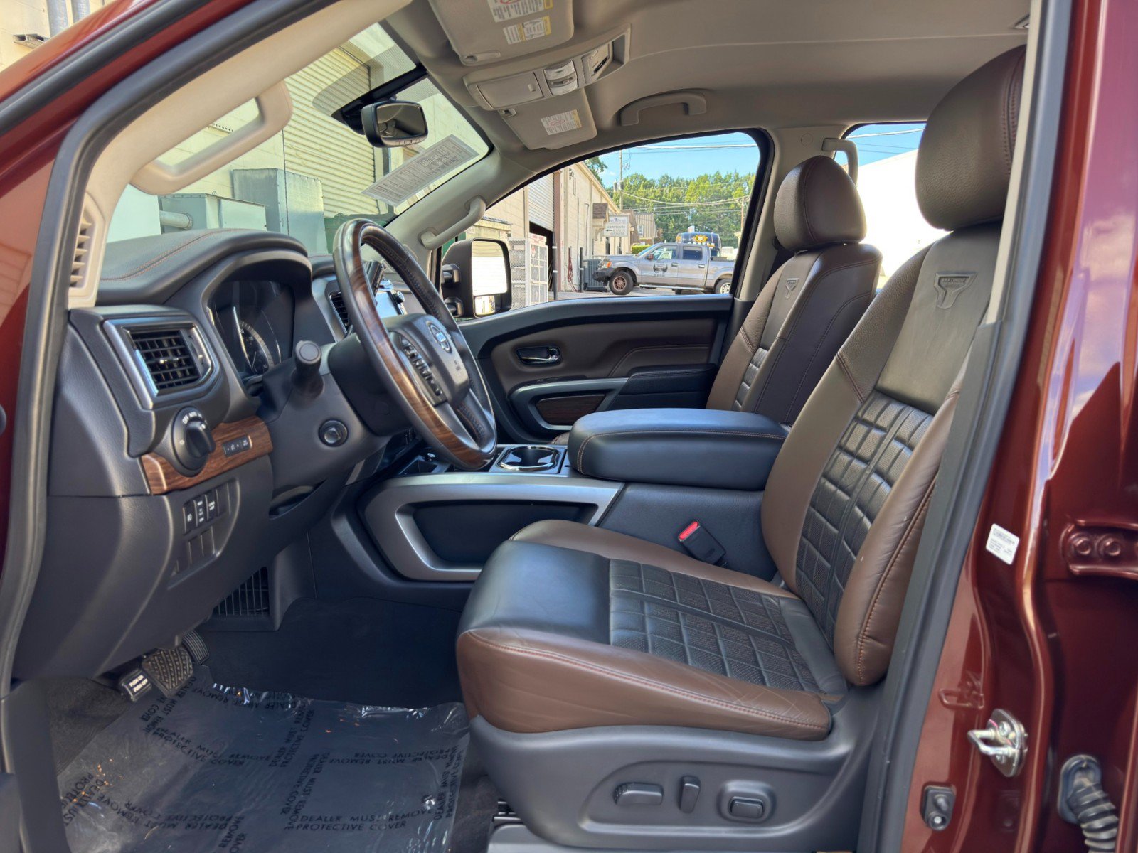 Used 2016 Nissan Titan Platinum Reserve RWD image 15