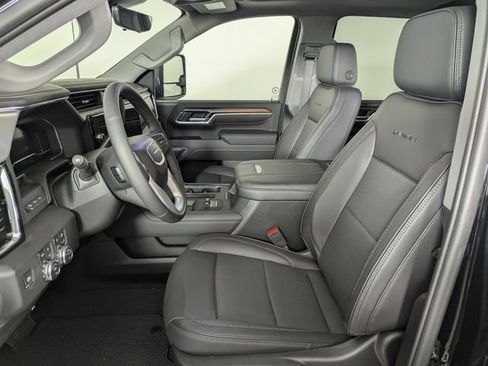 Used 2025 GMC Sierra 2500 Denali w/ Technology Package AWD/4WD image 16