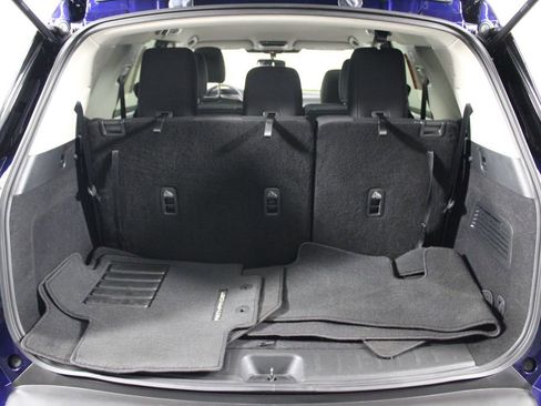 Used 2024 Nissan Pathfinder SV w/ Black Appearance Package FWD image 14