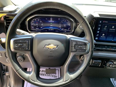 Used 2025 Chevrolet Silverado 1500 LT AWD/4WD image 23