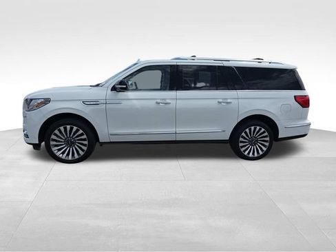 Used 2021 Lincoln Navigator L Reserve w/ Luxury Package AWD/4WD image 4