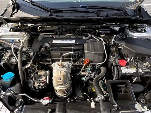 Used 2015 Honda Accord Sport image 10