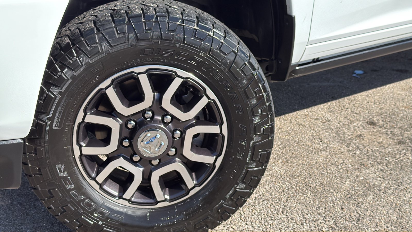 Used 2026 RAM 2500 Laramie AWD/4WD image 29