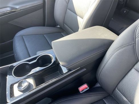 New 2026 Chevrolet Equinox LT w/ Convenience Package II image 21