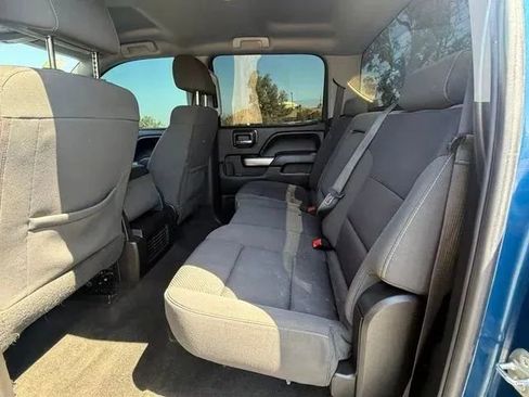 Used 2018 Chevrolet Silverado 1500 LT w/ LT Eassist Package AWD/4WD image 12