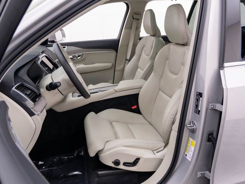 Used 2024 Volvo XC90 T8 Ultimate w/ Lounge Package AWD/4WD image 16