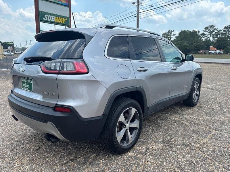 Used 2019 Jeep Cherokee Limited w/ Luxury Group AWD/4WD image 5