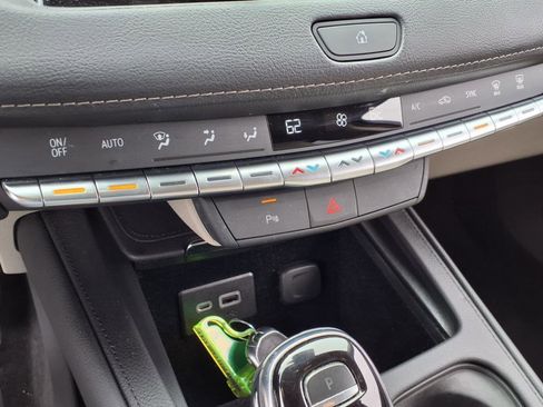 Used 2022 Cadillac XT4 Luxury image 25