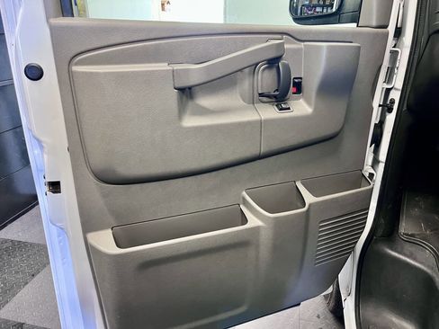 Used 2016 Chevrolet Express 3500 LT w/ LT Preferred Equipment Group image 13