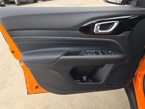 New 2026 Jeep Compass Latitude image 21