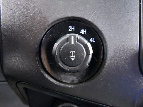 Used 2013 Ford F250 XLT w/ FX4 4X4 Off-Road Pkg image 23