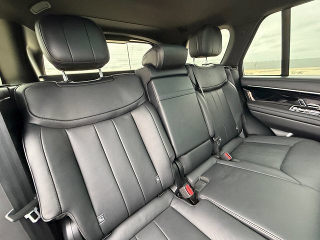 Used 2024 Land Rover Range Rover SE AWD/4WD image 17